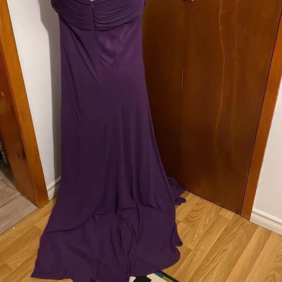 Purple one shoulder gown - Picture 7 of 7